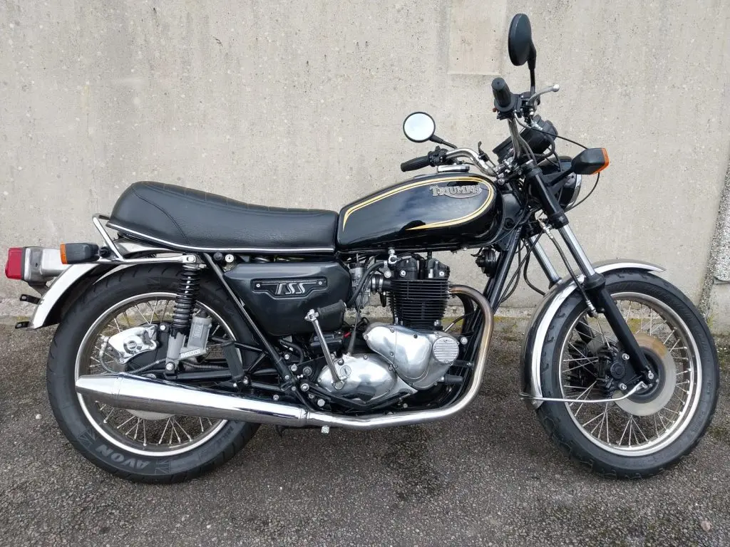 TRIUMPH TSS